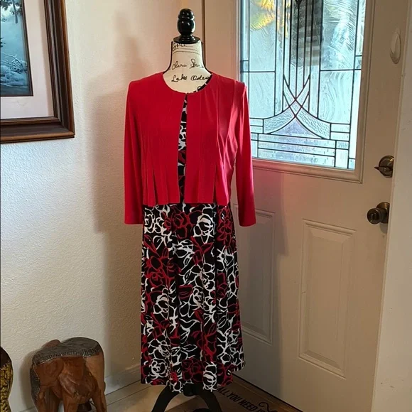 Danny & Nicole-Red and Black Floral Dress with Jacket, Sz Med, Only worn once - Picture 2 of 5